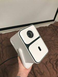 リビングや寝室など、どこでもシアターに変身